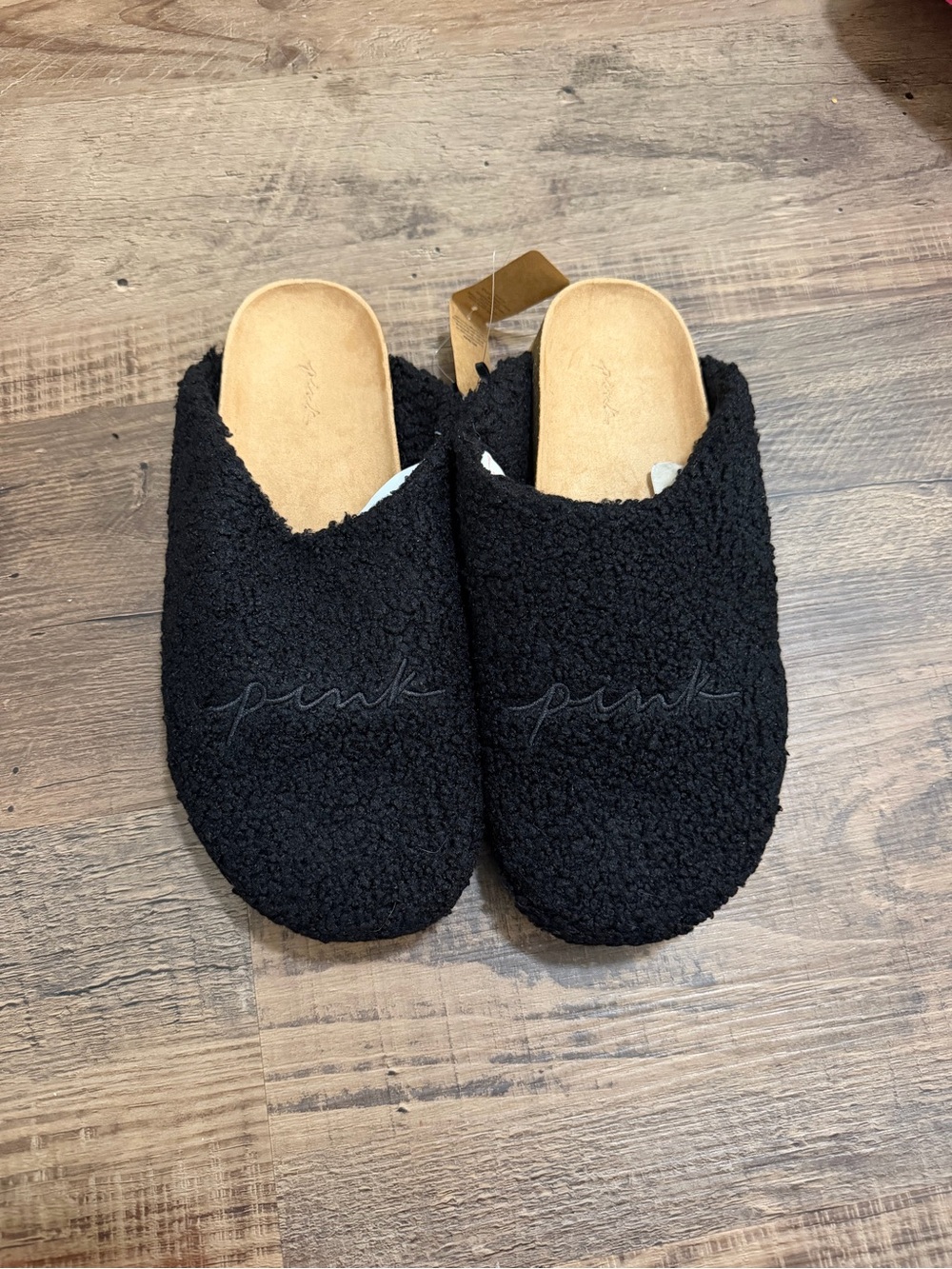 PINK Victoria's Secret Black Sherpa Slip-On Kids' Slippers